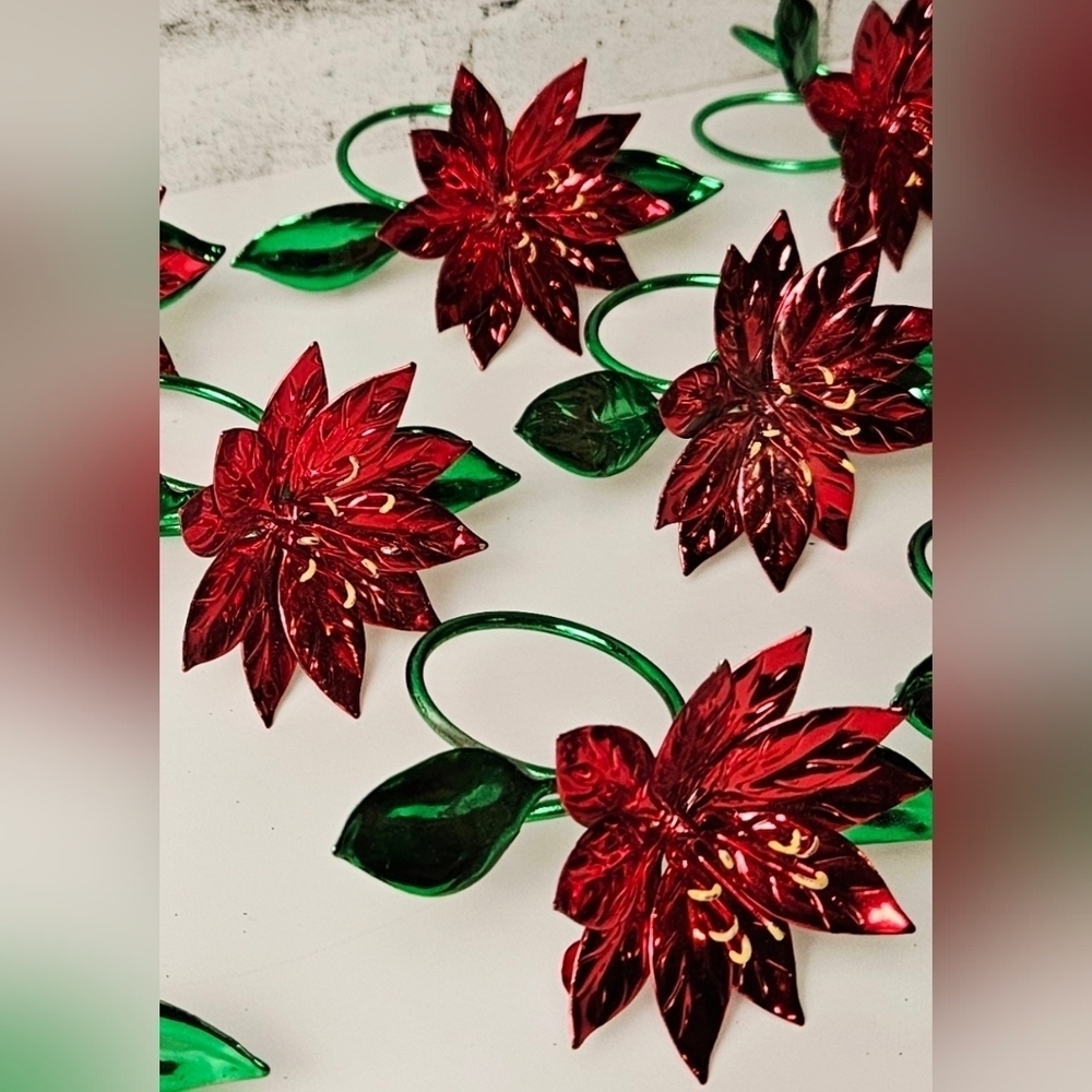 Vintage Tin Poinsettia Napkin Rings Set of 12 Red Green Christmas Table Decor - Picture 5 of 10